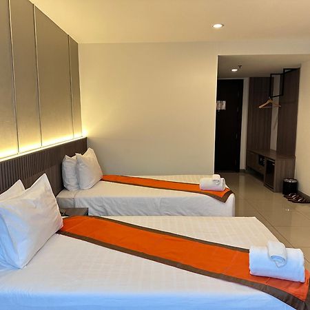 Crystal Suites Suvarnbhumi Airport Bangkok Exterior foto
