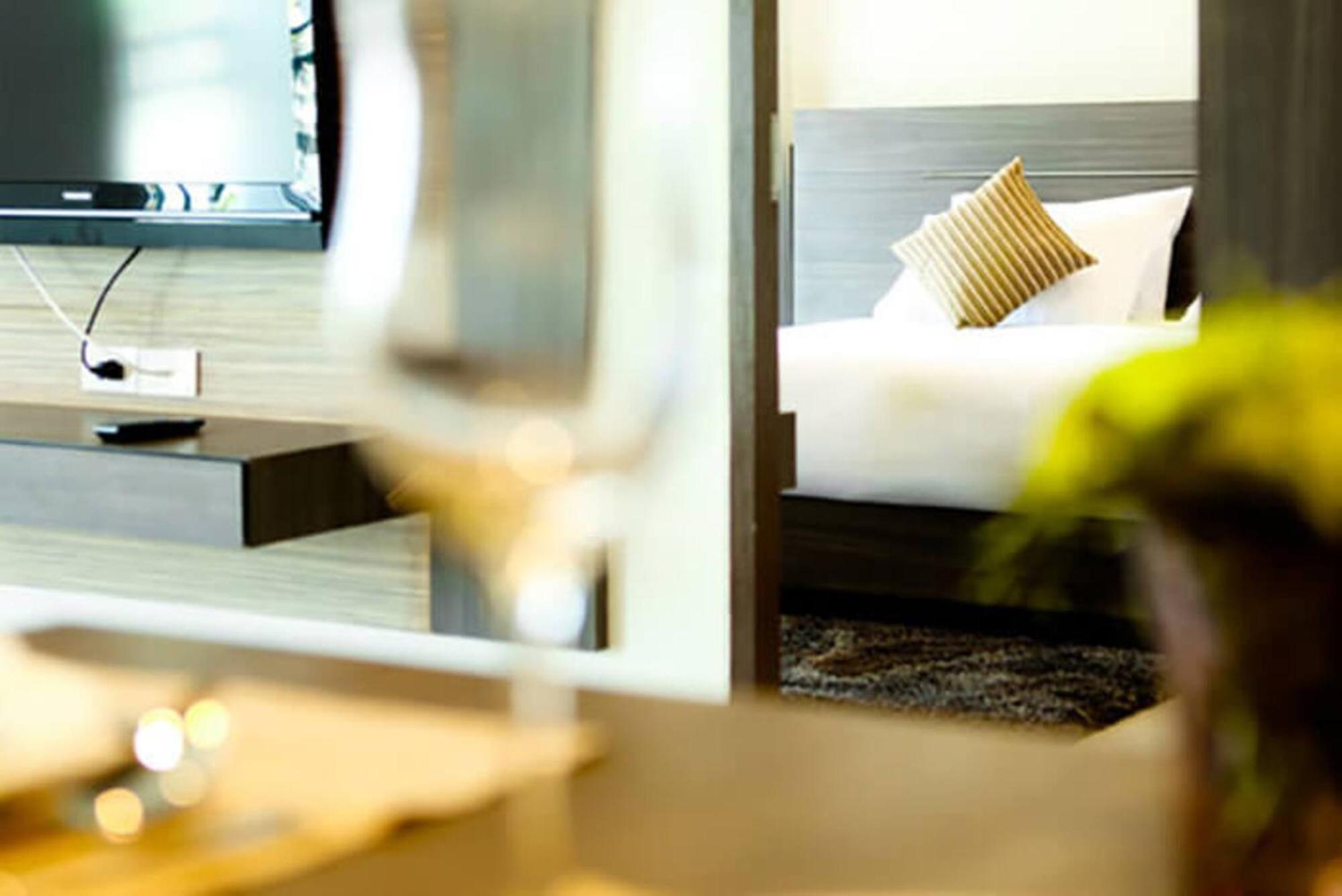 Crystal Suites Suvarnbhumi Airport Bangkok Exterior foto
